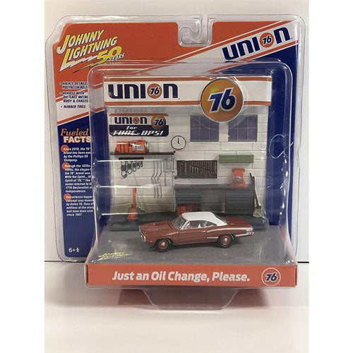 1970 Super Bee with Union 76 Façade 1:64 Model Car