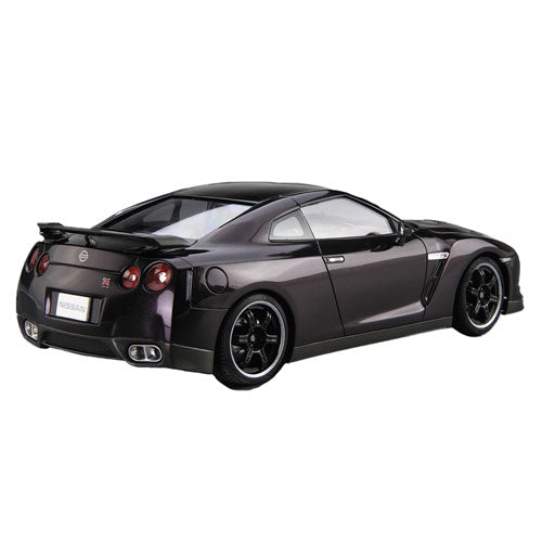 Aoshima Nissan GT-R R35 Spec-V 1/24 Model